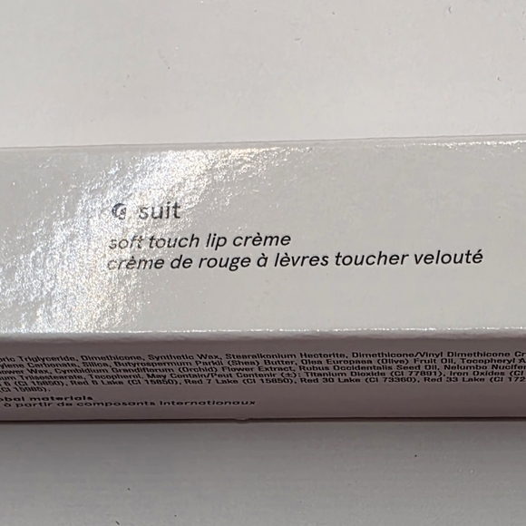 Glossier Suit Lipstick In Shade Tempo - Brand New In Box - Picture 5 of 5